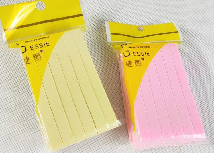 12Pcs/Bag Compressed Face CleaningPuff Cleansing Sponge Washing Pad Facial Cleanser Remove Skin Care Clean